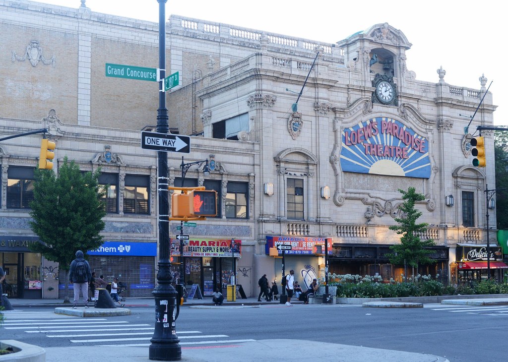 This Weekend, New York Leaves the Door Open