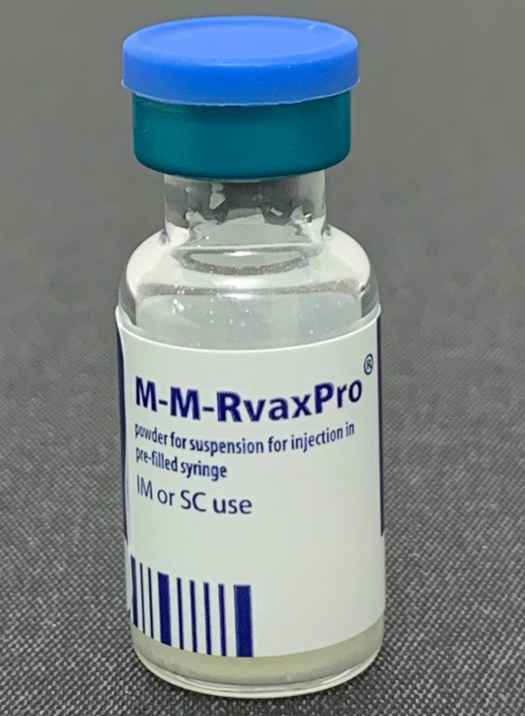 Packaging and pre-filled syringe of live measles, mumps and rubella (MMR) vaccine